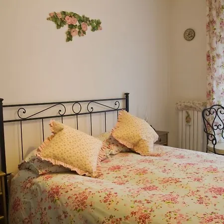 Augusta Taurinorum Oda ve Kahvaltı Torino